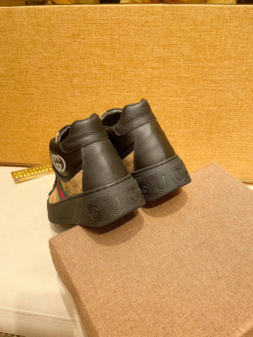 Factory price 440 [Gucci] Gucci's latest high-top casual Korean-style men's shoes, brand new autumn and winter design, perfect workmanship, cabinet quality, upper: cowhide material, leather lining; soft and comfortable, rubber outsole ultra-light, wear-resistant, simple, versatile fashion men's shoes, color optional, size 38--44